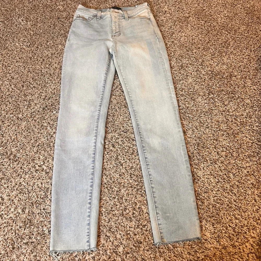 Banana Republic Universal Jean High Rise Raw Hem Light Wash Denim Size 1‎